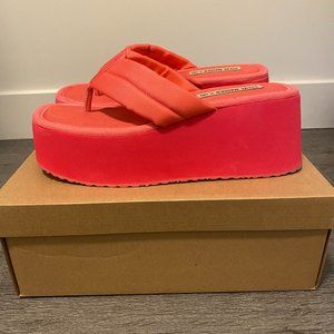 STEVE MADDEN CONTEMPO Color: PINK Size: 9